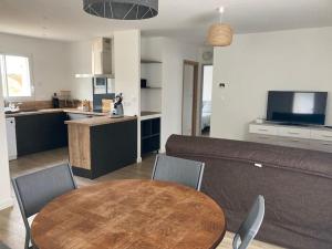 Maison Chaleureuse à 10 min du Futuroscope