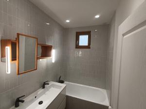 Maisons de vacances L-Arbore, maison d-architecte avec hammam : photos des chambres