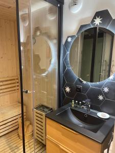Le Patio de la Tour ! Studio 1 chambre avec SAUNA PRIVE sur le remblai 20m Plage