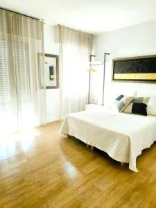 Appartamento "Laghetto 1" con tre camere e bagni privati cucina in condivisione - Varignana