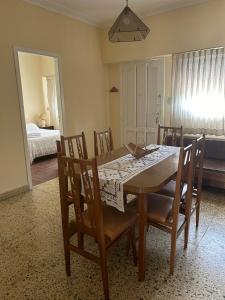 Casa en Mar Del Plata a dos cuadras del mar con cochera privada