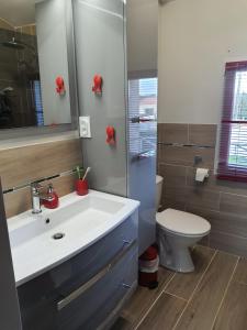 Sejours chez l'habitant Les Chambres des 4 Vents - Chambres doubles a l-etage : photos des chambres