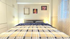 Όμορφο διαμέρισμα στην Αθήνα με αυλή - 4-Sterne-Hotels in Athen