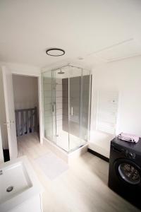 Appartements Triplex Lumineux a Cherbourg, hyper centre, 2 pas du Port & Vie Nocturne, Intendance Luxury Host : photos des chambres