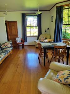 Bay of Islands Crossroads Homestay B&B