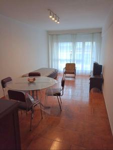 Dos Ambientes todo externo a 3 cuadras de la Playa