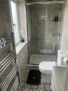 New self-contained double bedroom studio flat