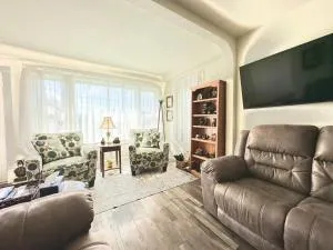 The Blue House - Bergland