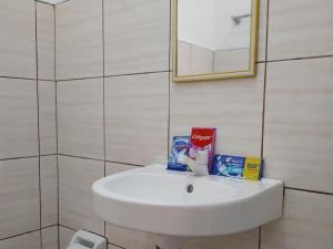 Francis tourist Inn purok pag kakaisa near itaytay inn