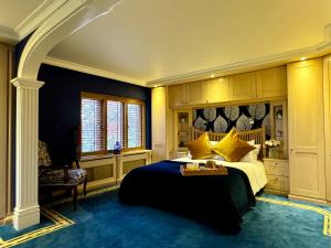 Stud House in Private Country Estate near Bruton