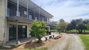 Bahwidgee Lodge - Riverside Retreat