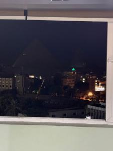 أطلالة الأهرام