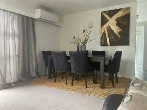 Kensington Estate - classy two bedroom roomy house - 陶波