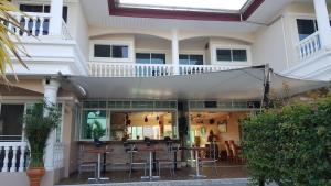 East Shore Pattaya Resort