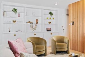 Cest Mermaid - A Stunning Beachside Escape