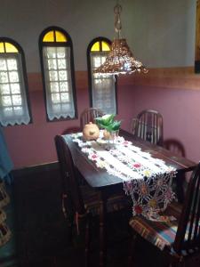 Lindo Rancho na beira do rio com piscina