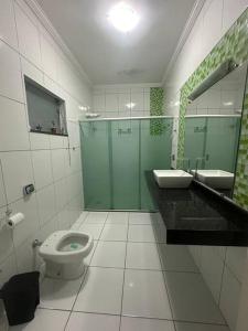 Linda casa a 200m da Basílica Nova