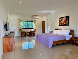 Strutz Art Garden Resort