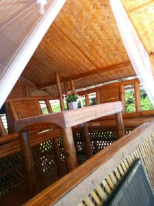 Charming seaview chalet with AC, kitchen, downtown