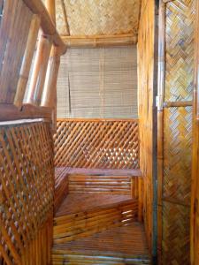 Charming seaview chalet with AC, kitchen, downtown