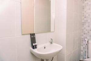 Comfy Studio at 30th Floor Tokyo Riverside PIK 2 Apartment By Travelio