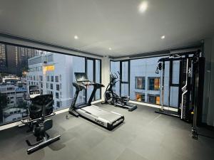 6th Avenue Sukhumvit 305 BTS Asoke & Nana MRT Sukhumvit