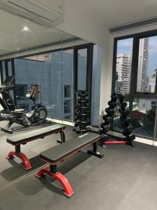 6th Avenue Sukhumvit 305 BTS Asoke & Nana MRT Sukhumvit