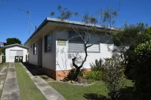 Flounder About - Bring your own linen - Arakoon