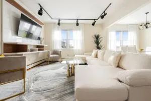 Prime Luxury NY w Free Parking and Mins to Downtown - 拉伊