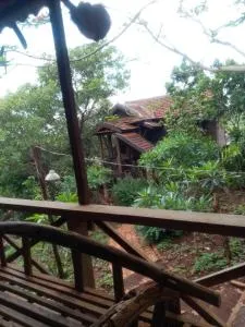 Garden View Lodge & Jungle Tour - Srê Moăt