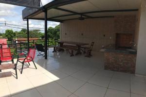 Departamento con balcón y sala