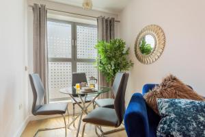 Queens Lodge, Redhill