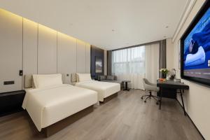 Atour Hotel Chengdu Wenjiang Fengxihe Metro Station