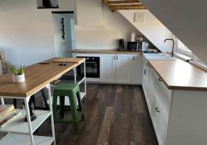 Prime Location! 1BR Apartment near De Haan Beach