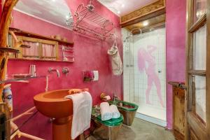 Grange Romantic Retreat Mountain View - Happy Rentals