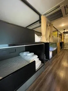 Four Sister Lamoon - Chinatown