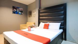 RedDoorz @ P Florentino Street Sampaloc Manila - 2-gwiazdkowe hotele w mieście Manila
