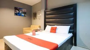 RedDoorz @ P Florentino Street Sampaloc Manila - Manila