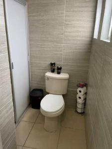 Casa entera en fraccionamiento bahia azul