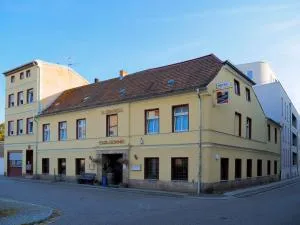 Hotel zur Sonne - 阔克威兹