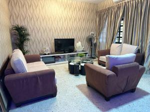 4 Bedroom House with Swimmin Pool at PD by MAISON