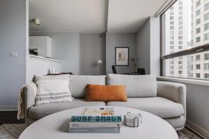 Blueground Streeterville pool gym nr pier CHI-1122