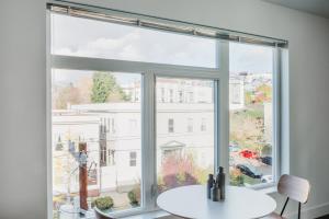 Blueground First Hill rooftop nr stadiums SEA-792