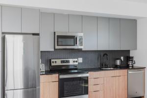 Blueground First Hill rooftop nr stadiums SEA-792