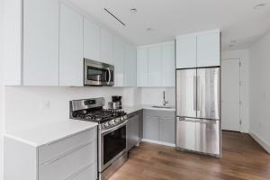 Blueground LIC gym balcony nr MoMA PS1 NYC-1659