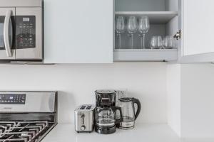 Blueground LIC gym balcony nr MoMA PS1 NYC-1659