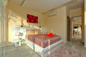 4bdr Modern Villa Signature by CapitalPro