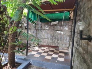 2 BHK house, on premise parking, upto 10 guests