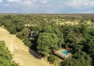 Bateleur Safari Camp - 提姆巴瓦提禁猎区