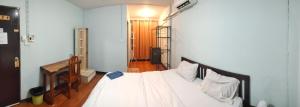 Phòng Giường Đôi Có Phòng Tắm Riêng (Double Room with Private Bathroom)
